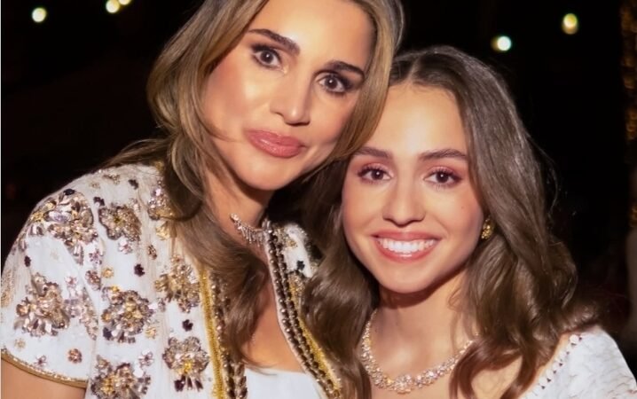 فيديو الملك عبدالله مع الأميرة إيمان وزوجها في أحد المطاعم يشعل مواقع التواصل
