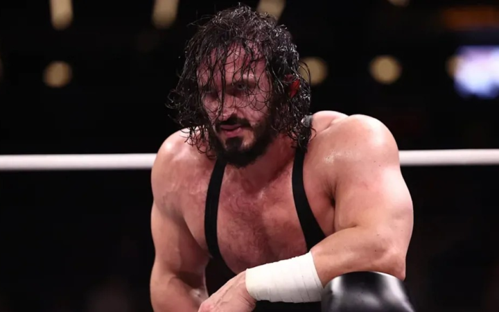 بشكل مفاجئ.. وفاة مصارع بريطاني بعد يوم واحد من مشاركته في عرض "AEW"