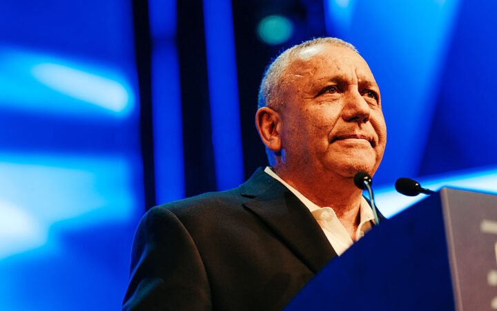 آيزنكوت يشكك بتحذير نتنياهو من هجمات على إسرائيل ويتهمه بتوظيف قضايا أمنية للحصول على أصوات الناخبين