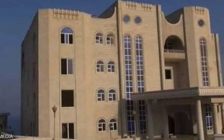 الحكومة اليمنية تكشف حصيلة الهجوم على قصر المعاشيق