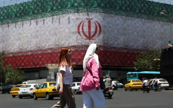 إيران على وقع تهديدات الحرب.. قلق واستعداد للأسوأ