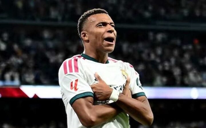 مبابي يسخر من رواية خلافه مع ريال مدريد وزيدان