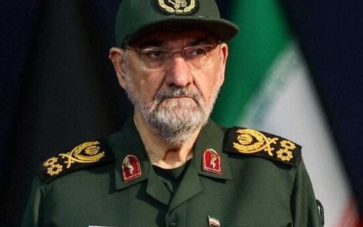 رضائي: هناك نقاش بشأن العقيدة النووية الإيرانية