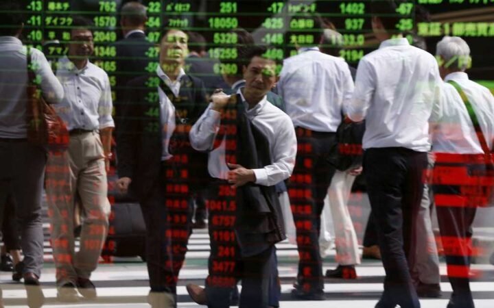مؤشر "كوسبي" يهبط 7% بضغط من أسهم أشباه الموصلات