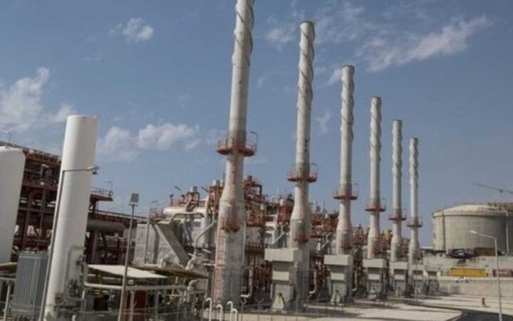 إيران تخشى برد الشتاء.. لماذا تعجز ثروة الغاز عن حمايتها؟