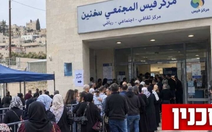 نتنياهو يستخدم "صورا مزيفة" للتحذير من إقبال الناخبين العرب