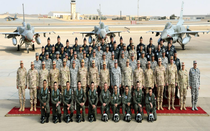 صورة جماعية لقوات مصرية