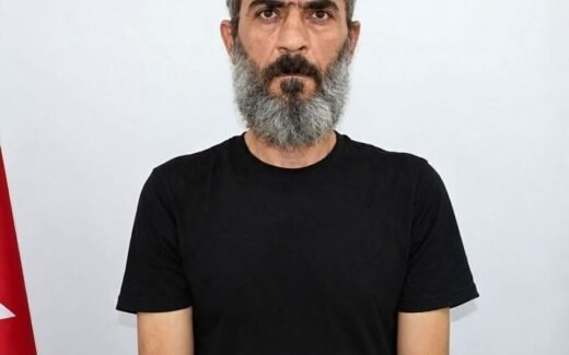 الأمن التركي يوقف سوريّا شارك في هجوم الريحانية الدامي بأمر من مخابرات الأسد