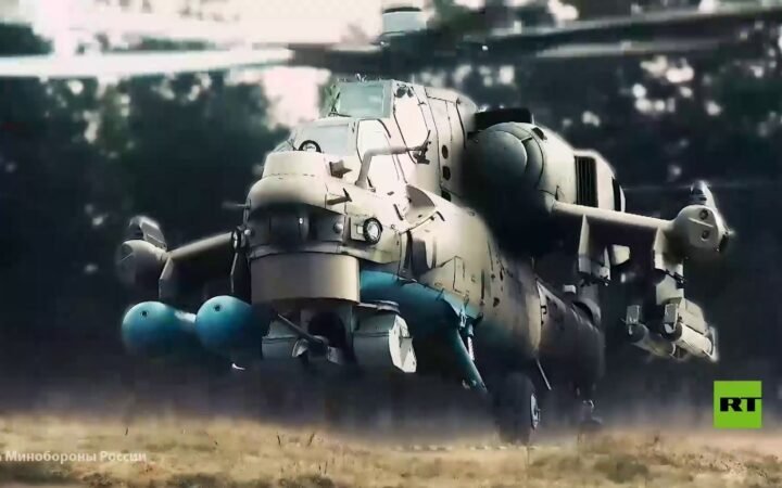 مروحية "Mi-28NM" روسية تستهدف مواقع أوكرانية