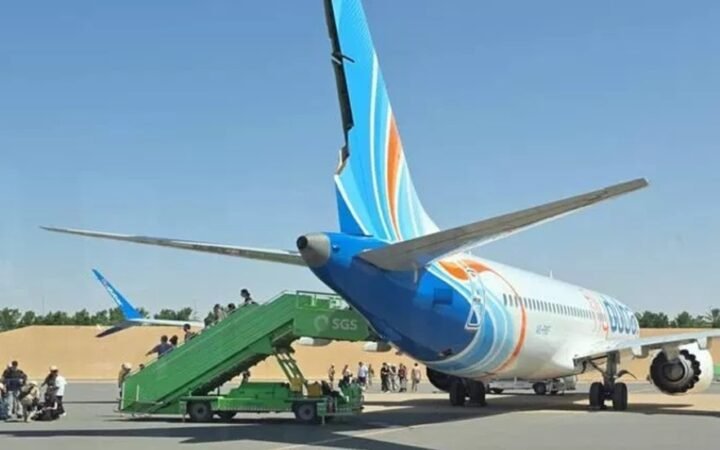 إعلام: حساب مساعد طيار "فلاي دبي" نشر مقاطع لطائرات إسرائيلية وصورة للظواهري بعد الهجوم