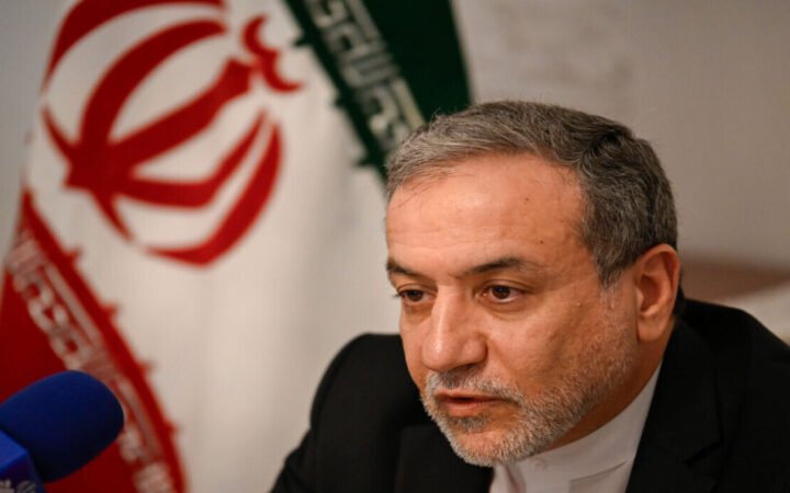 عراقجي للدبلوماسيين الأجانب: الدبلوماسية لا تزال مفتوحة لإنهاء الحرب والعقوبات الأمريكية لن تجدي