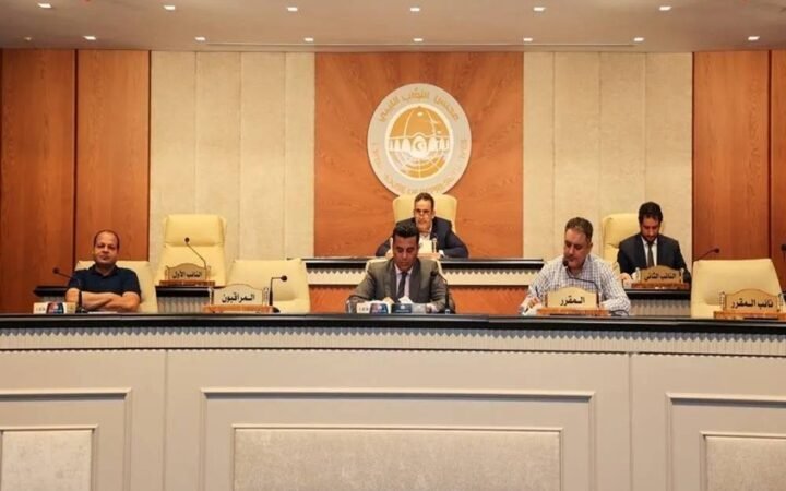 عقيلة صالح يرفض قرار تجميد هيئة رئاسة البرلمان الليبي والنويري ينضم إليه