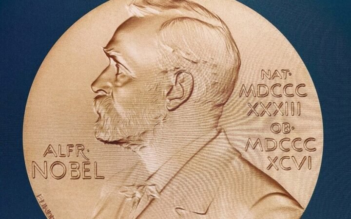 من تولستوي إلى سولجنيتسين.. ماذا يروي أرشيف نوبل عن الأدب الروسي؟