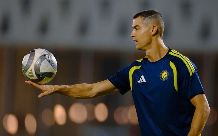 مدرب النصر يحسم موقف رونالدو من مباراة الدرعية.. ويرفض التعليق على أزمته مع جيسوس