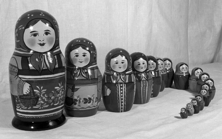 دمى الماتريوشكا الروسية Matryoshka