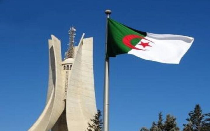 الجزائر تعلن وفاة مواطنة في هجوم مطار أبها وتدين الاستهداف