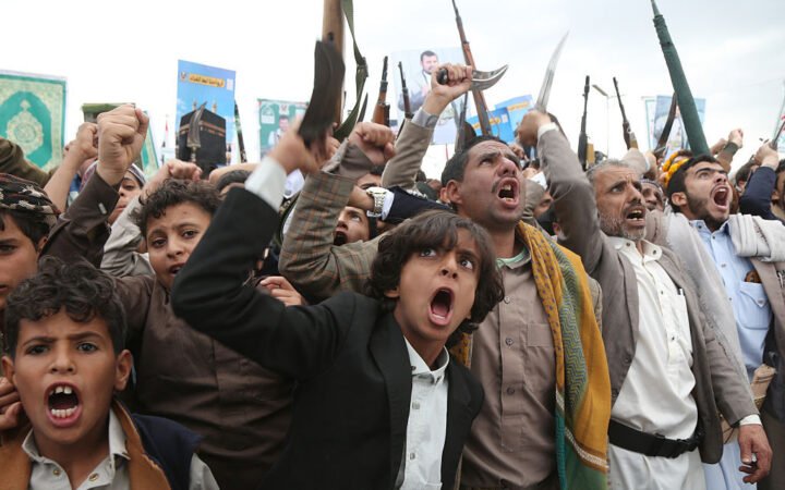 غروندبرغ من مجلس الأمن يحذر من انزلاق اليمن إلى "حرب شاملة"