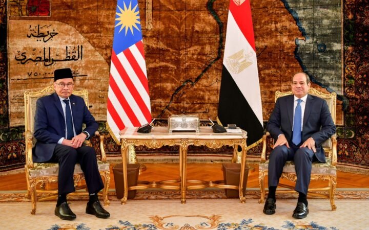 رئيس وزراء ماليزيا: الشارع في بلادنا يعرف مكانة مصر والأزهر وأم كلثوم