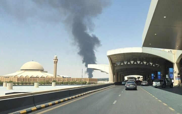انفجار في مطار الملك خالد