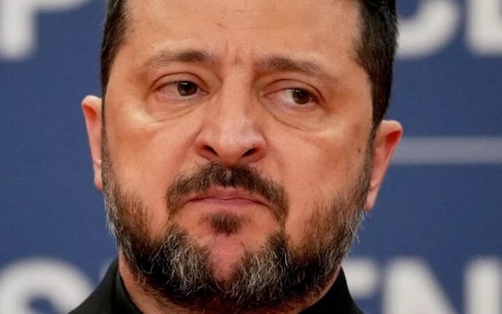 بعد هجوم ترامب.. زيلينسكي يلجأ إلى لندن ويستعد للقاء بورنهام