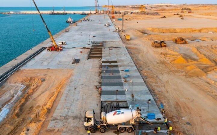 الإعلام العبري يتابع سكة الحديد المصرية إلى طابا: تهديد استراتيجي ومنافس للممرات الإسرائيلية