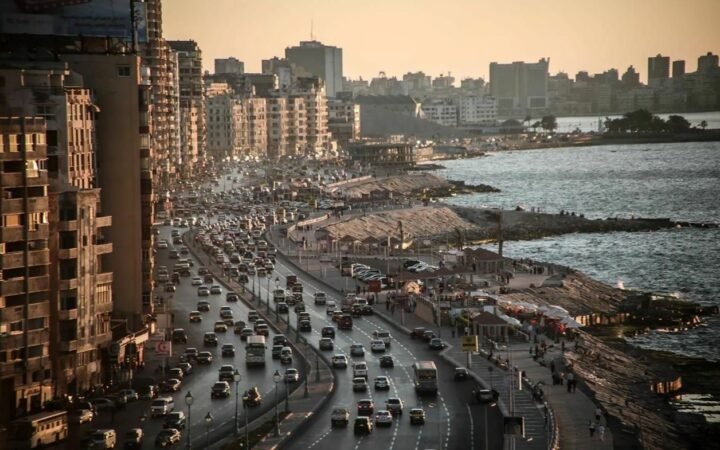 مصر.. الأرصاد تحذر من سيول وأمطار رعدية في عدة مناطق