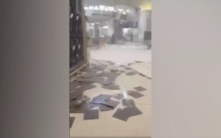 التحالف: اعتراض صاروخ كروز في محيط مطار الملك خالد بالرياض واندلاع حريق في صالة جراء سقوط مقذوف