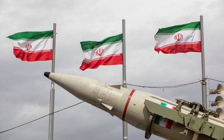 رضائي: إيران ستدمر الكابلات ومراكز البيانات الأمريكية في المنطقة إذا تجددت الحرب