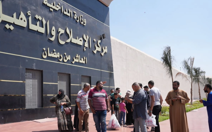اتهامات باستغلال نزلاء السجون في مصر.. والداخلية ترد ببيان رسمي