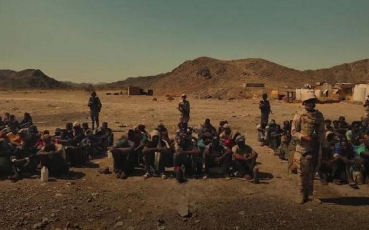 لماذا يشن الجيش المصري ضربات عسكرية في الجنوب؟.. خبير يوضح لـRT