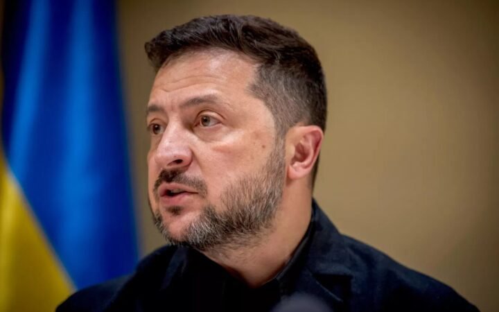 صحيفة: موقف زيلينسكي تجاه اتفاق الديزل بين موسكو وواشنطن "أصاب المسؤولين الأوروبيين بالارتجاف"