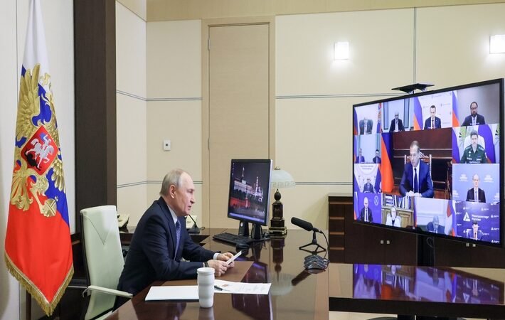 بوتين: تعزيز الأمن الرقمي الروسي مسألة جوهرية كأمن الطاقة والغذاء