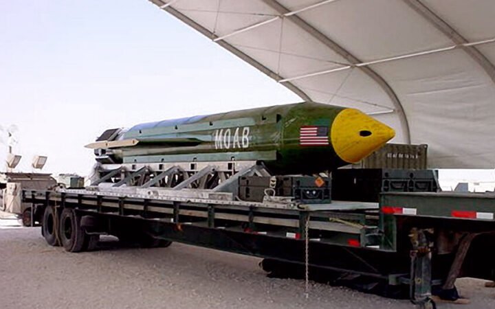 قنلة GBU-43/B MOAB الأمريكية
