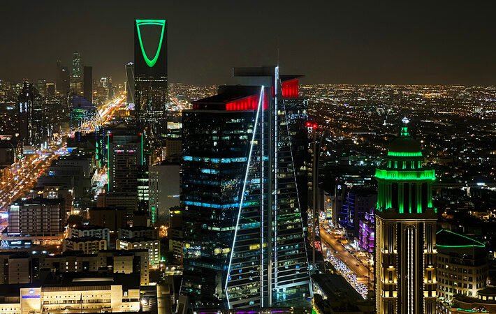 ما سر قدرة السعودية على تجاوز الصدمات أكثر من جيرانها الخليجيين؟