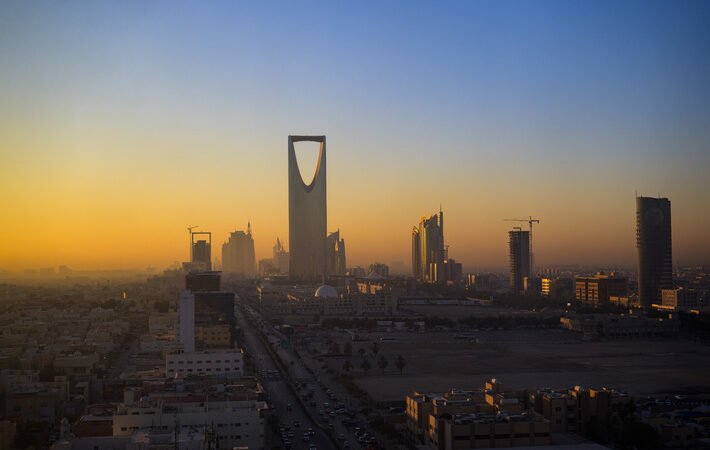 من التنس إلى القمة الخليجية-الأوروبية.. الحوثيون يعطلون أجندة الرياض