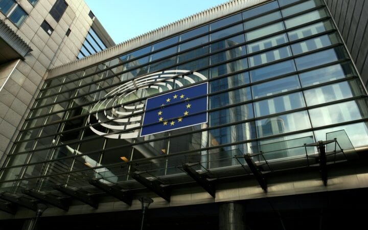 خلافات غير مسبوقة حول ميزانية الاتحاد الأوروبي تهدد إقرارها في البرلمان