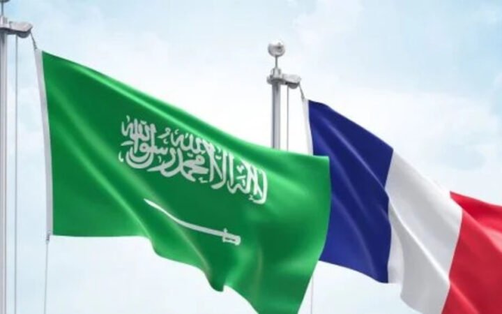 فرنسا تكشف لأول مرة عن انخراطها عسكريا دعما للسعودية بعد ضربات حوثية لمنشآت طاقة في المملكة