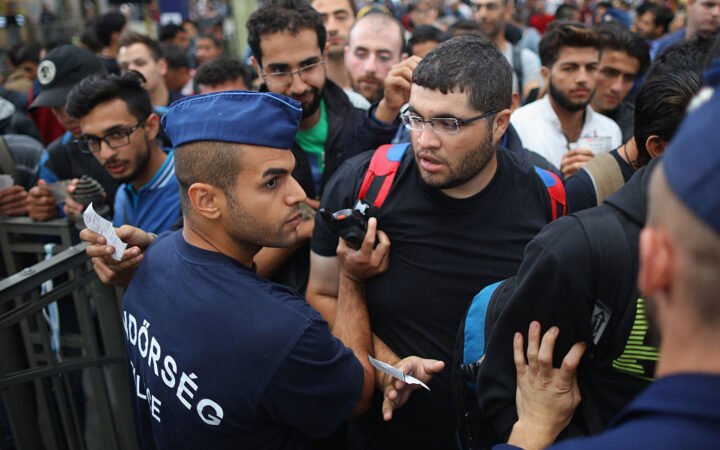 تحالف أوروبي ثلاثي يطالب بتشديد الإجراءات على الهجرة غير الشرعية