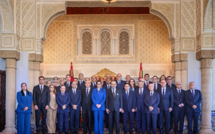 برئاسة المنصوري .. أول حكومة مغربية تراسها امرأة بـ 32 عضوا و7 نساء وحقيبة للذكاء الاصطناعي