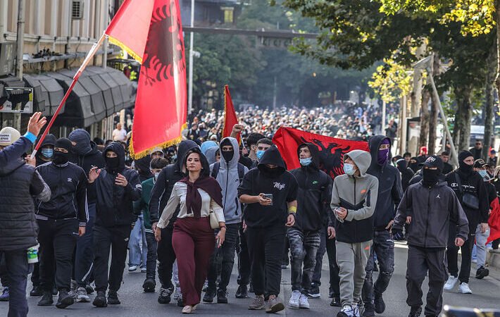 ألبانيا.. تصاعد الاحتجاجات الطلابية في تيرانا ومطالبات باستقالة رئيس الوزراء