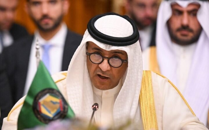 الأمين العام لمجلس التعاون الخليجي جاسم البديوي خلال اجتماع لوزير خارجية روسيا سيرغي لافروف ونظرائه من دول المجلس في موسكو (10 يوليو 2023)