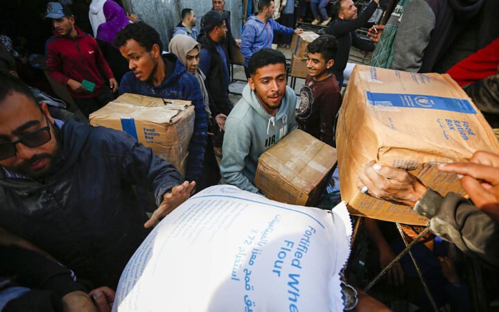 عام على وقف إطلاق النار.. غزة تدفع ثمن "الوعود الحبرية" ونقص التمويل الدولي