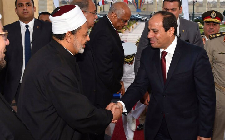 صنعاء تتفاعل مع مبادرة شيخ الأزهر.. ونداء إلى السيسي بشأن اليمن