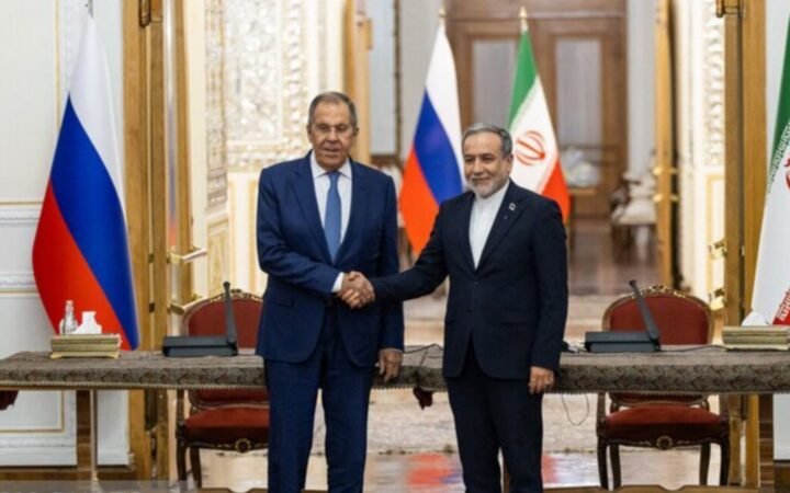 عراقجي: العلاقات الإيرانية الروسية بلغت أعلى مستوياتها التاريخية