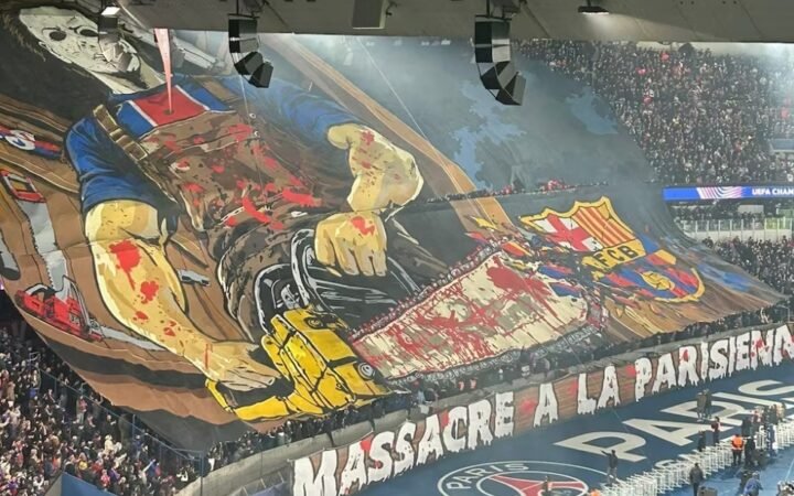 "مذبحة على الطريقة الباريسية".. لافتة مرعبة تدفع برشلونة للتحرك ضد سان جيرمان