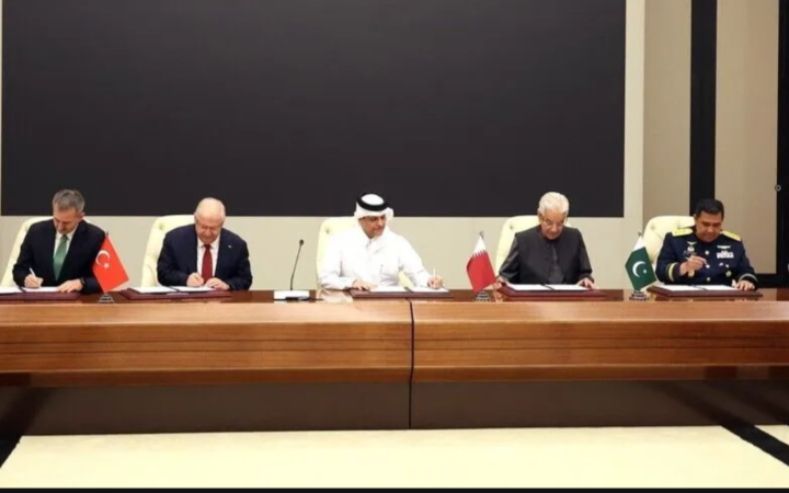 الدفاع التركية تعلن توقيع مذكرة "بدر" مع قطر وإندونيسيا وباكستان