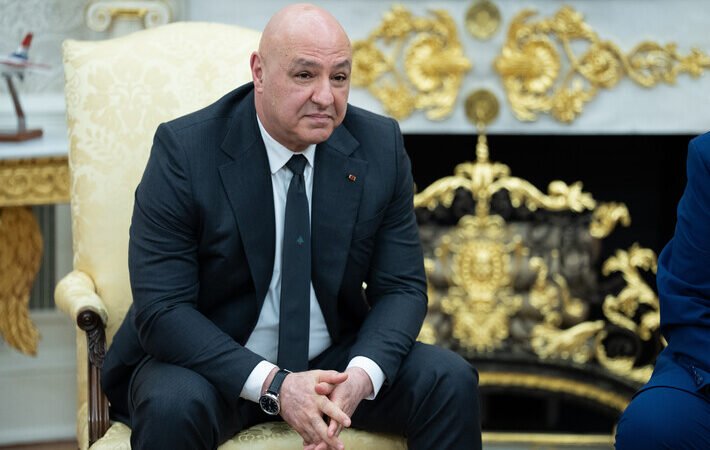 عون: لبنان لا يمكن أن يكون ساحة لحروب الآخرين ولا صندوق بريد لصراعاتهم