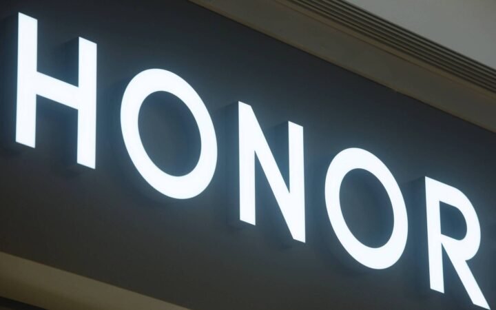 Honor تتحدى آبل وسامسونغ بهاتفها الجديد