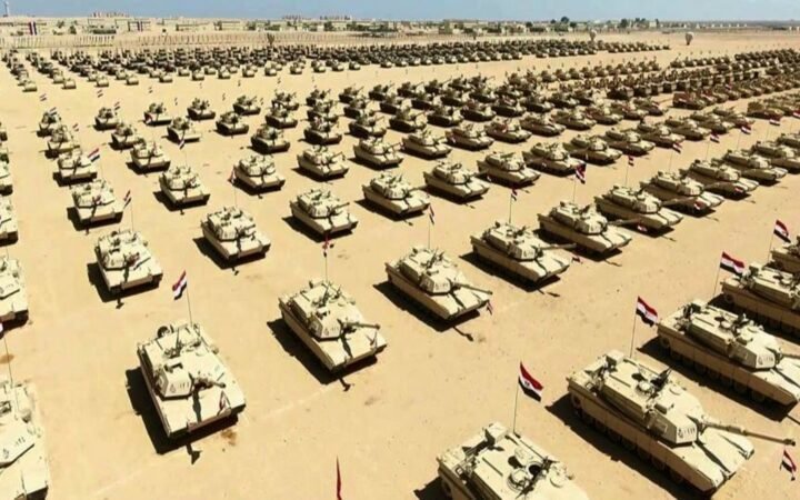 الجيش المصري يعلن تنفيذ عمليات كبرى على الحدود ومكافحة التنقيب عن الذهب