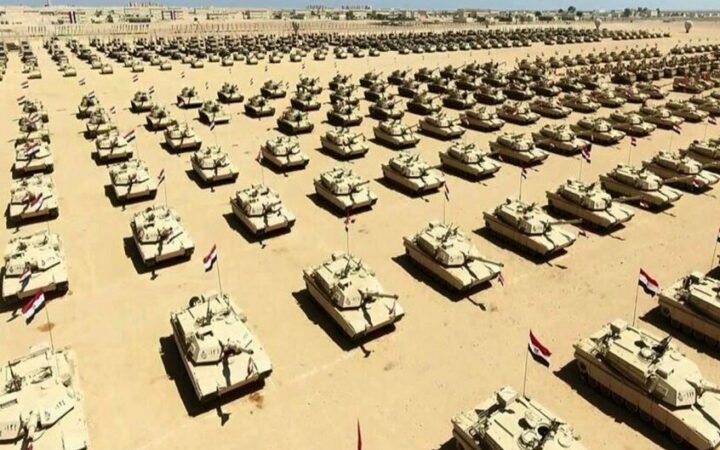 الجيش المصري يعلن تنفيذ عمليات كبرى على الحدود ومكافحة التنقيب عن الذهب